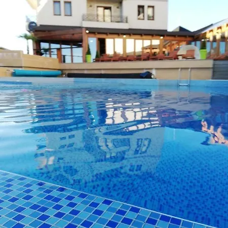 Premier 32 Milmari *