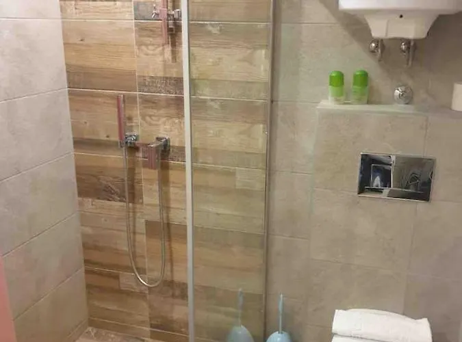 Premier 32 Milmari *